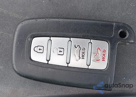 2013 Hyundai Genesis 3.8 z USA, uszkodzony, nr VIN KMHGC4DD0DU223899